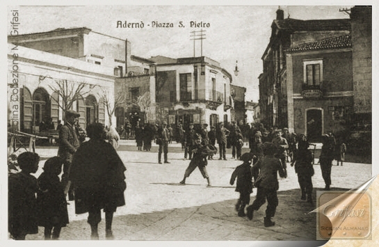 Aderno' - Piazza san Pietro - cartolina del 1927 - inserita il 18/10/05