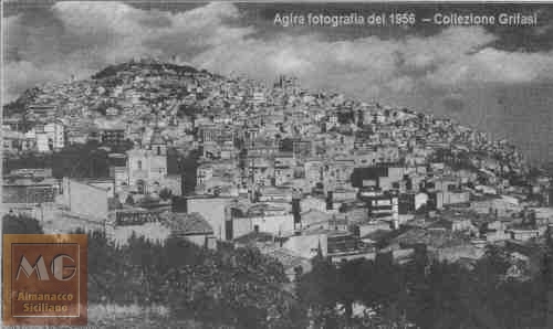 Agira - Panorama del 1956 - Fotografia del 1956 - inserita il 13/01/02
