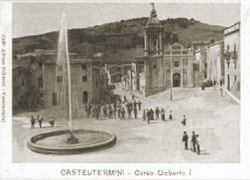 Casteltermini - particolare della Piazza del Duomo, e corso Umberto I - cartolina del 1913