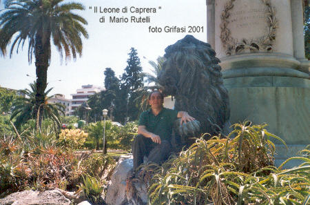Il Leone di Caprera - scultura bronzea di Mario Rutelli (fotografia inserita sul web il 26/7/01)