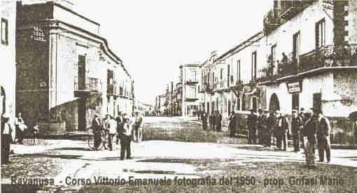 Ravanusa - Corso V. Emanuele nel 1950 (immagine inserita 9/11/01)