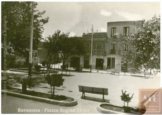 Ravanusa - Piazza Regina Elena nel 1963 (immagine inserita 9/10/02)