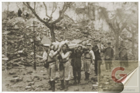 Messina dopo il terremoto del 1908 - marinai russi arrivati per partecipare ai soccorsi