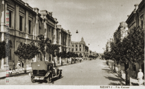via cavour nel 1923 - (fotografia prop. Grifasi inserita il 10/11/02)